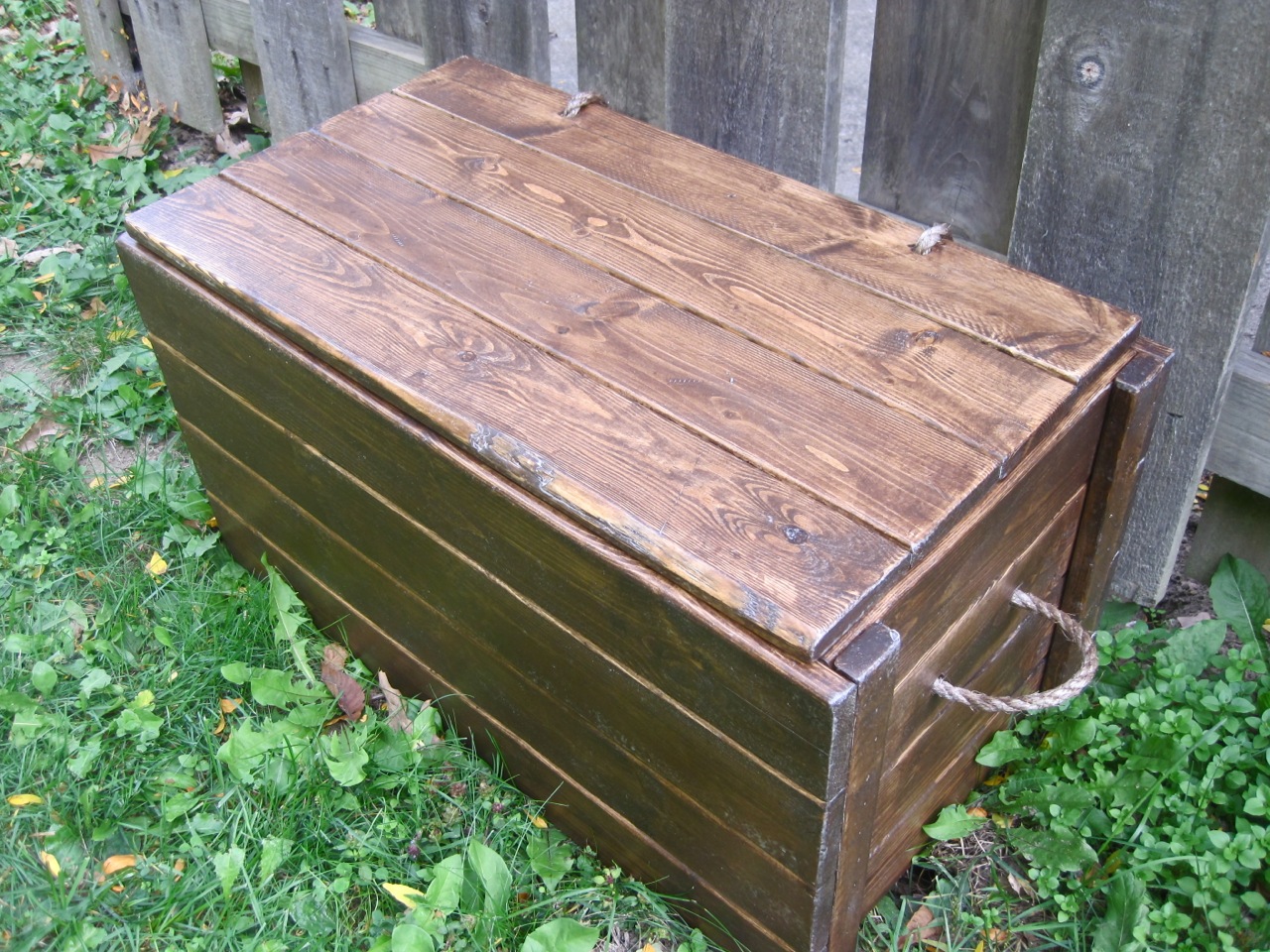 soft close storage chest