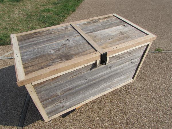 10 DIY Storage Chest Projects Sand Between My Piggies Beach 10-diy-storage-chest-projects-sand-between-my-piggies-beach