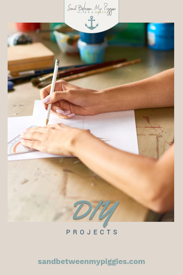 Got a little time on your hands? Then we have a few DIY projects to keep you busy. DIY projects for summer, kids, furniture and more. These are easy and doable for just about anyone. Whether you are a weekend DIYer of just one who likes to dabble here and there, this post will have lots of easy ideas for you! #easydiyprojects #DIyideas #diyprojects #sandbetweenmypiggiesblog
